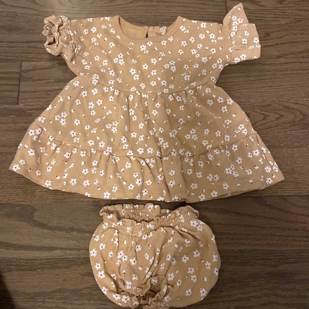 Quincy Mae like new 6-12 months